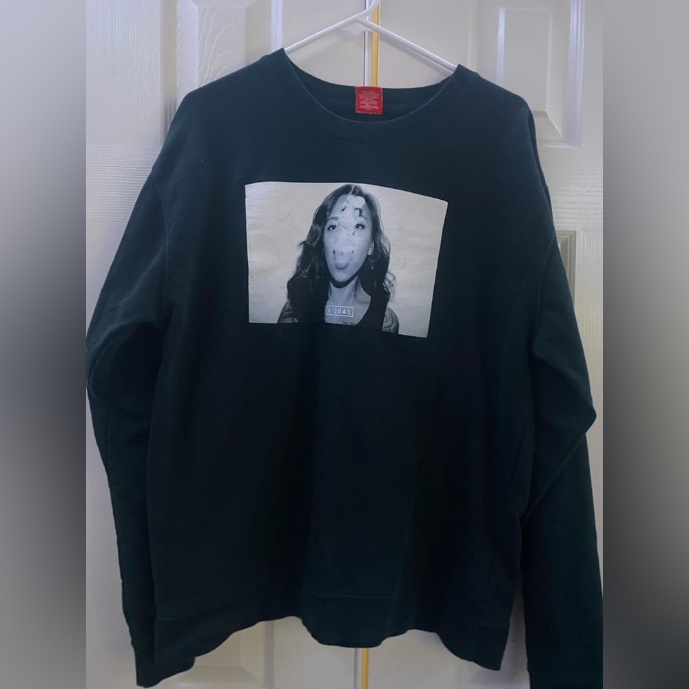 Visuals lightweight Crewneck